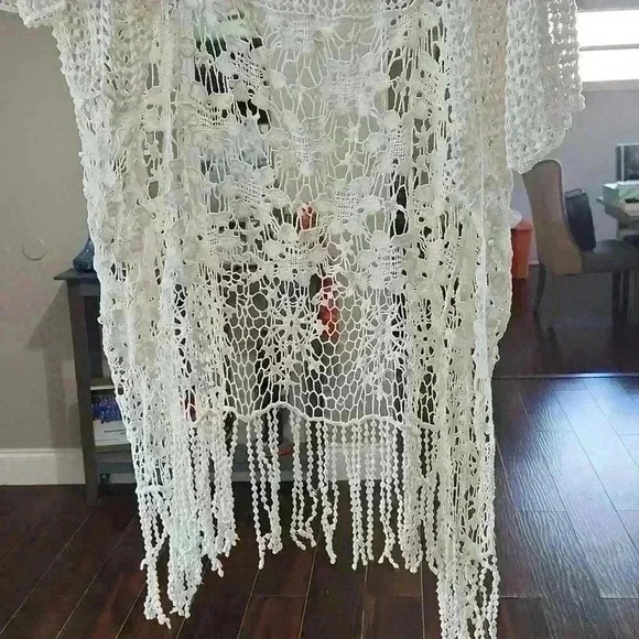 House of Harlow 1960 Crochet Kimono - Picture 4 of 6